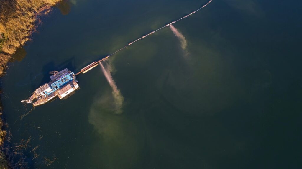Dredge Machine Working Principle How It Removes Sediment Efficiently